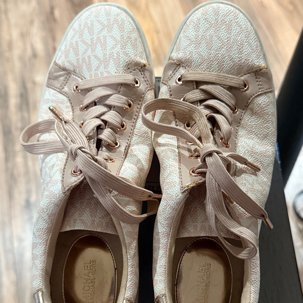 Michael Kors Women's Beige Patterned Sneakers